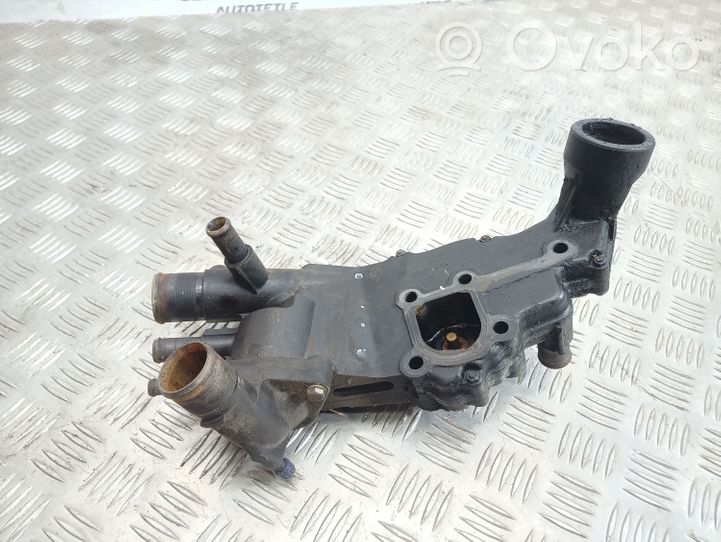 Peugeot 307 Boîtier de thermostat / thermostat 9643211880