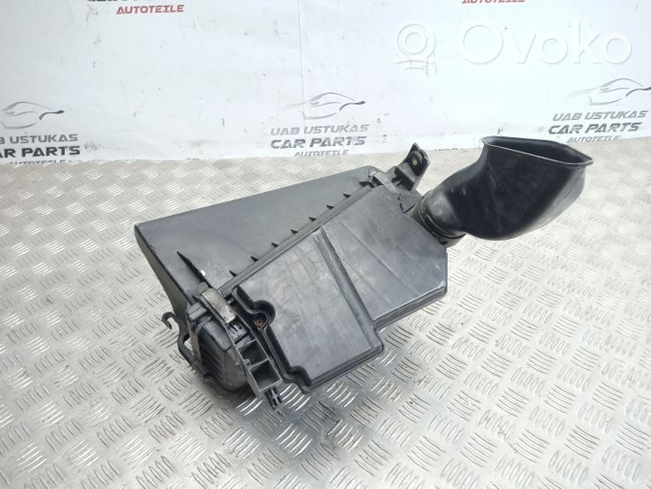 Mitsubishi Carisma Luftfilterkasten 30855927