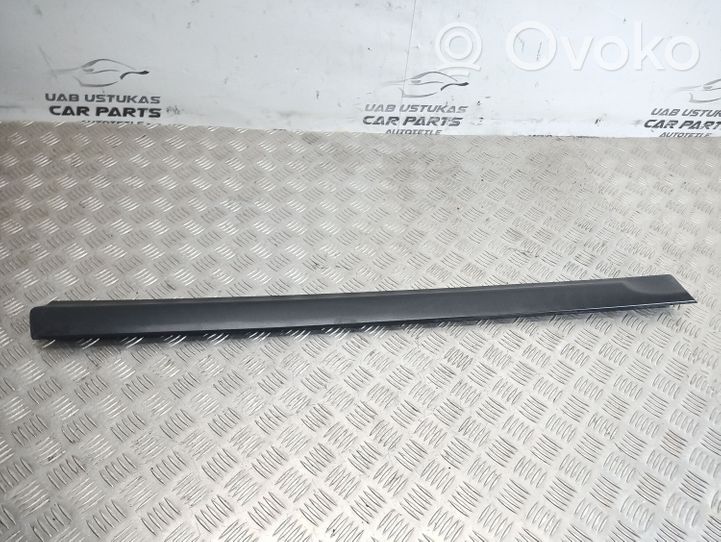 Opel Zafira A Moulure de porte avant 090597587