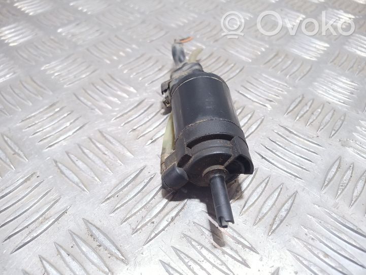 Renault 19 Pompe de lave-glace de pare-brise 7700802336