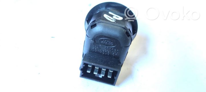 Land Rover Discovery 3 - LR3 Interruptor del espejo lateral YUF500030