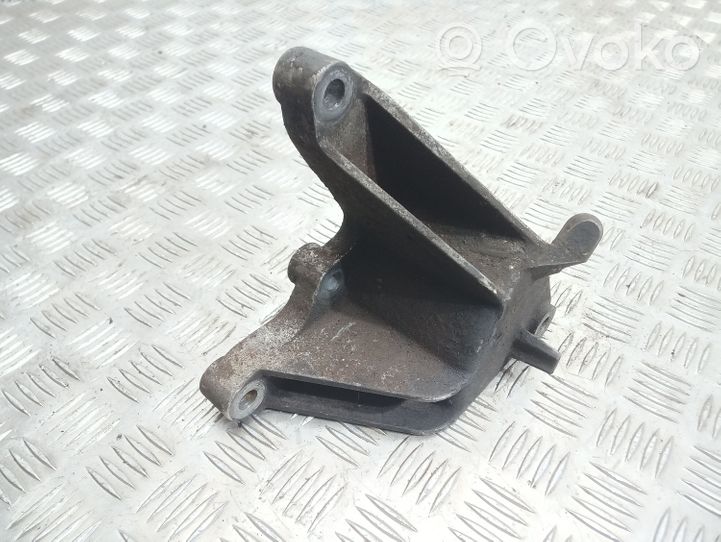 Opel Astra J Engine mounting bracket C2612M