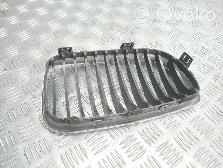 BMW 1 E82 E88 Griglia superiore del radiatore paraurti anteriore 7179655