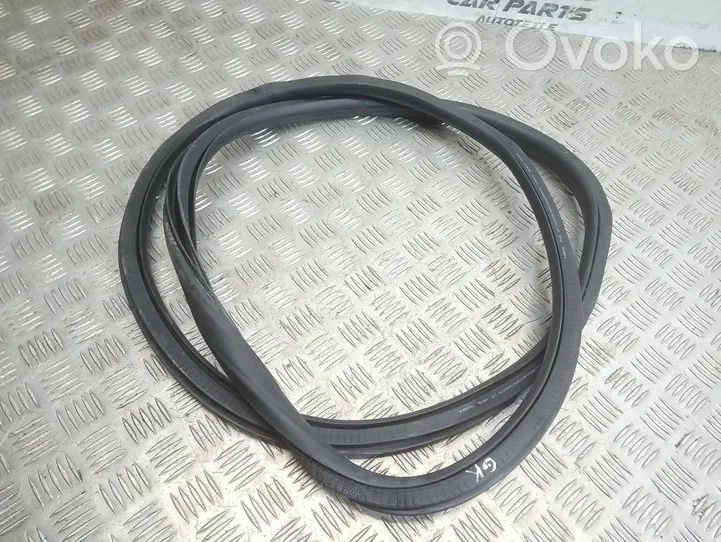 Opel Astra J Rear door rubber seal (on body) 13260045