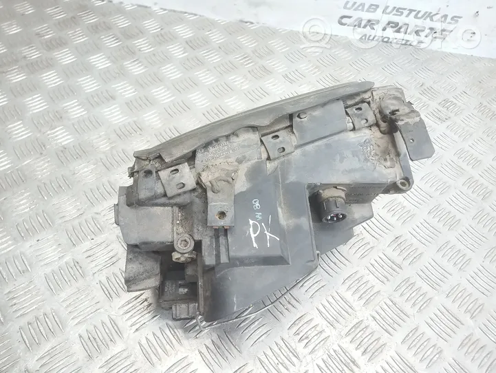 Audi A6 S6 C4 4A Phare frontale 