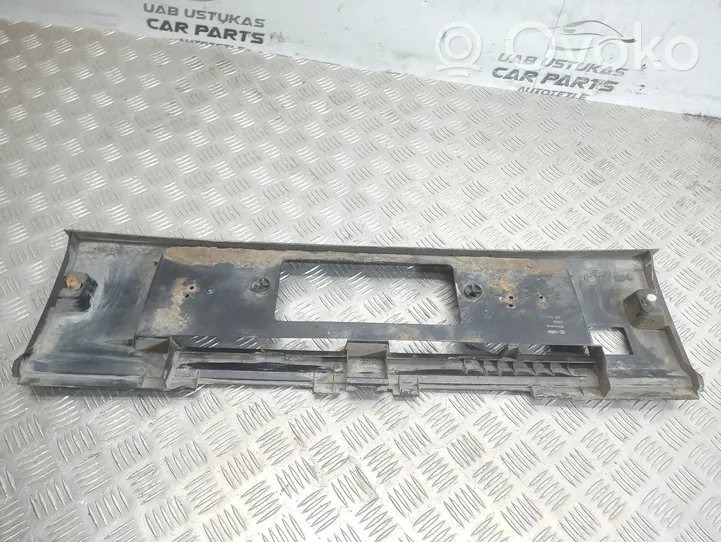 Volkswagen PASSAT B3 Trunk door license plate light bar 357853489