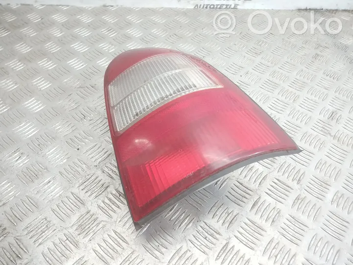 Opel Vectra B Luci posteriori 90585003