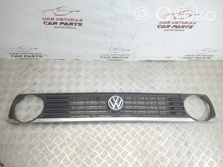 Volkswagen Golf II Griglia superiore del radiatore paraurti anteriore 