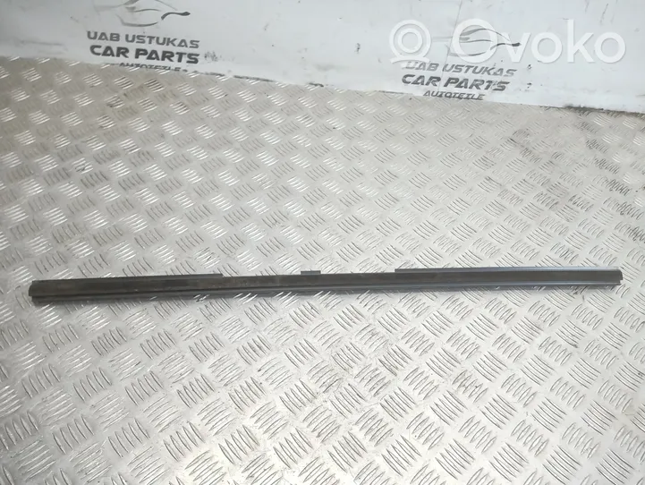 Volkswagen Golf II Joint de fenêtre de porte avant coupé 