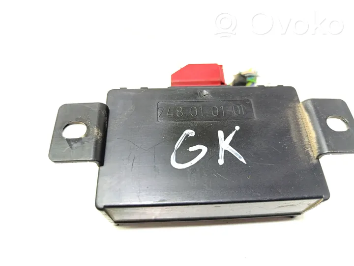 Audi A6 S6 C5 4B Signalizācijas vadības bloks 4B0951173