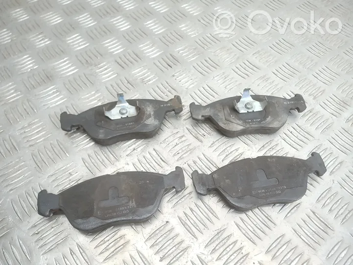 Volvo S70  V70  V70 XC Brake pads (front) 