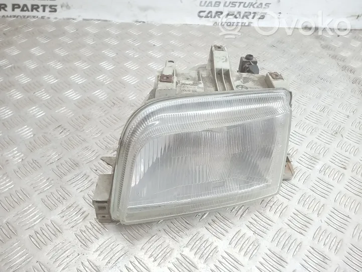 Renault Clio I Lampa przednia 