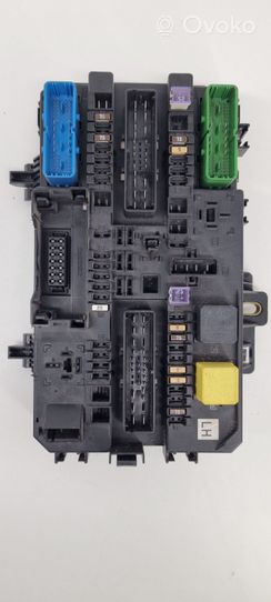 Opel Zafira B Fuse module 5DK00866924