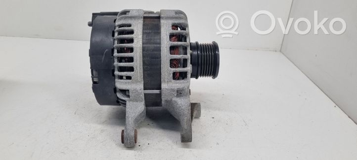 Mercedes-Benz C W205 Generatore/alternatore A0009060922