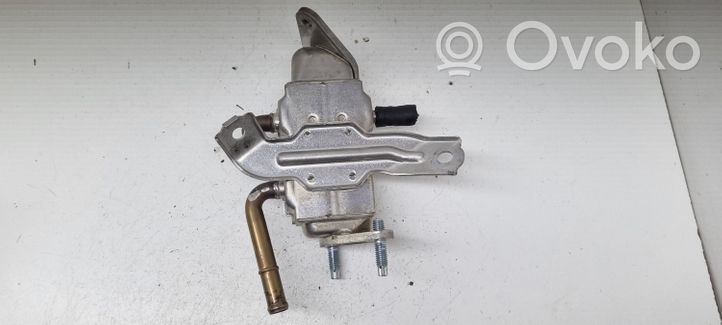 Toyota Yaris Refroidisseur de vanne EGR 2205000020