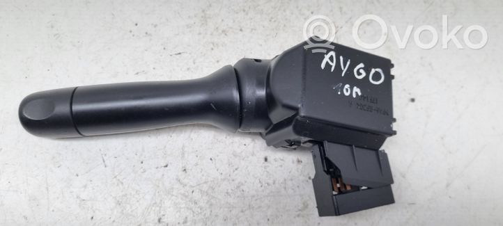 Toyota Aygo AB10 Commodo d'essuie-glace 17F003LH