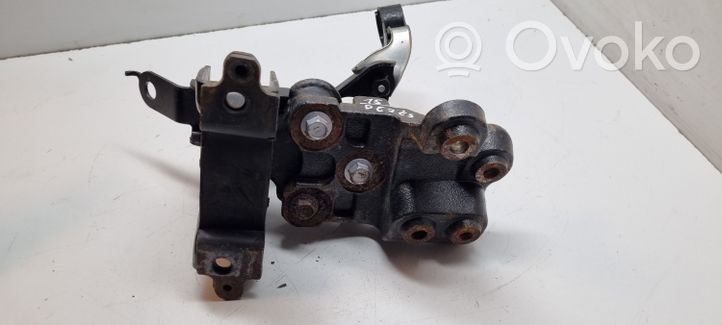 Toyota Aygo AB10 Supporto della scatola del cambio 