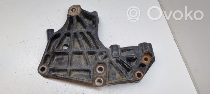 Renault Koleos I Engine mounting bracket 