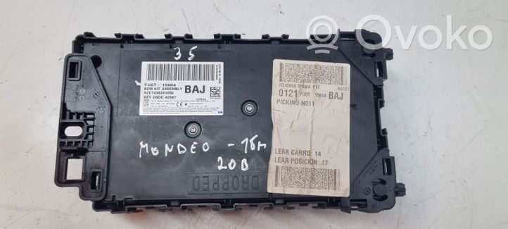 Ford Mondeo MK V Module de fusibles FU5T15604