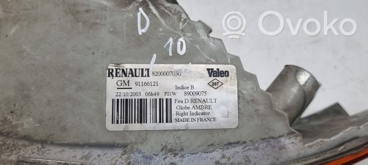 Renault Trafic II (X83) Priekinis posūkio žibintas 8200007030