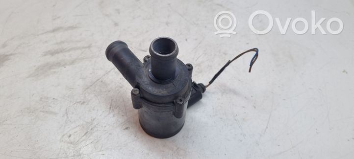 Volkswagen Multivan T5 Pompe à eau de liquide de refroidissement 7H0965561A