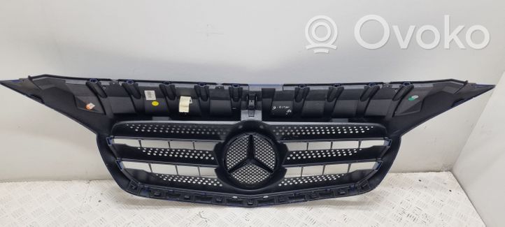 Mercedes-Benz Citan W415 Etupuskurin ylempi jäähdytinsäleikkö A4158880023