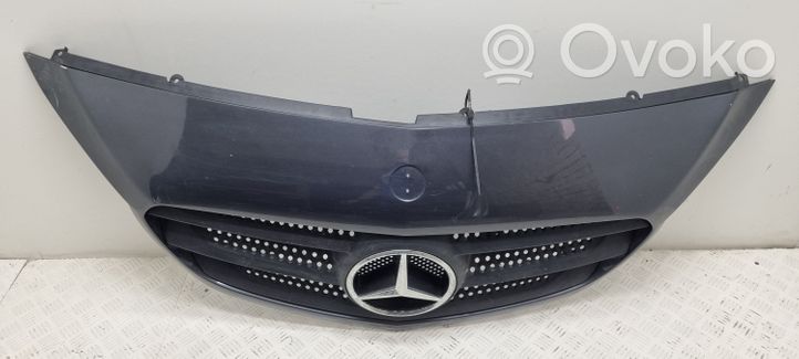 Mercedes-Benz Citan W415 Etupuskurin ylempi jäähdytinsäleikkö A4158880023