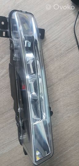 BMW 5 G30 G31 Światło przeciwmgłowe przednie 90051531