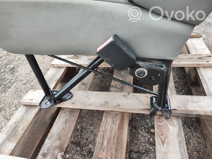 Opel Vivaro Front double seat 