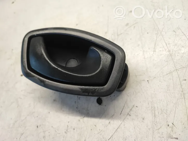 Opel Vivaro Front door interior handle 806700005R