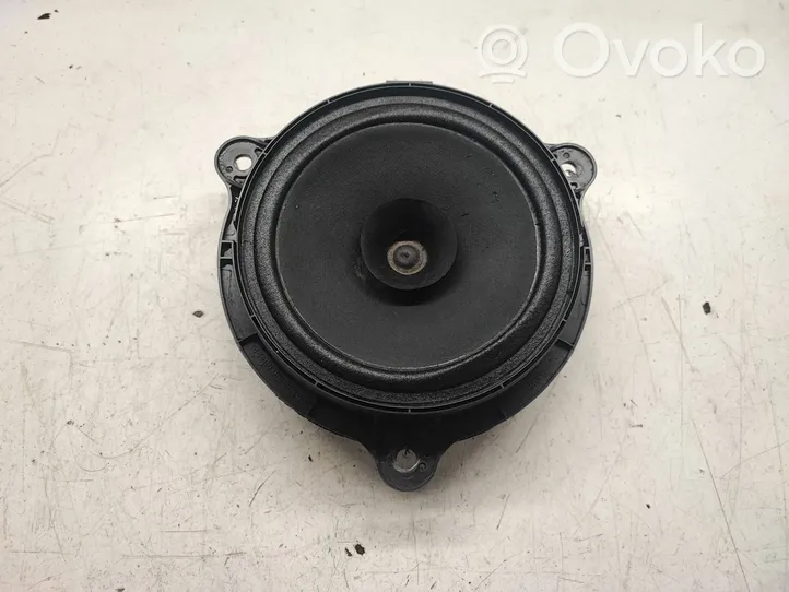 Opel Vivaro Skaļrunis (-i) priekšējās durvīs 577449