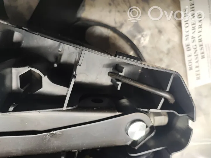 Opel Vivaro Lift Jack 8200727771