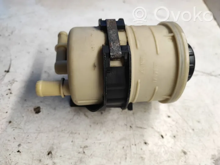 Opel Vivaro Réservoir de liquide de direction assistée 7700782884