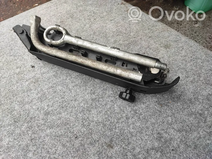 Volkswagen Transporter - Caravelle T5 Lift Jack 7H0012113