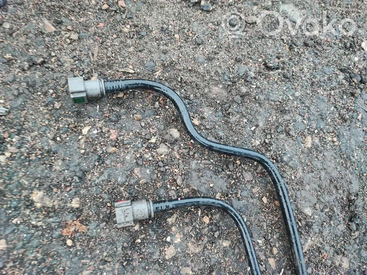 Opel Vivaro Fuel line/pipe/hose 