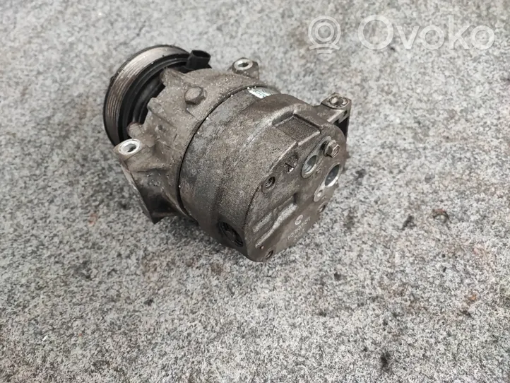 Renault Scenic I Air conditioning (A/C) compressor (pump) 7700105765