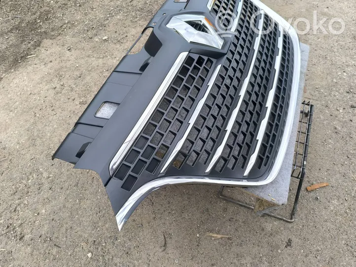 Renault Trafic III (X82) Front bumper upper radiator grill 628959833R