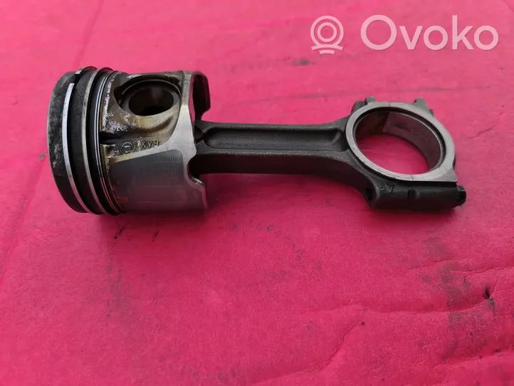 Opel Vivaro Pistone con biella 10653