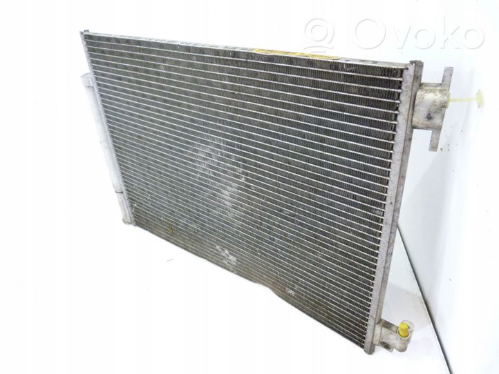 Renault Twingo III Radiateur condenseur de climatisation 921001697R