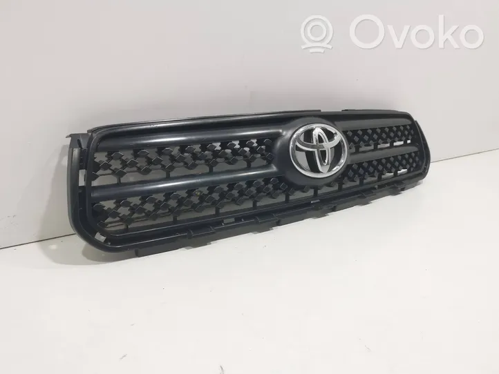 Toyota RAV 4 (XA40) Etupuskurin ylempi jäähdytinsäleikkö 53101-42150