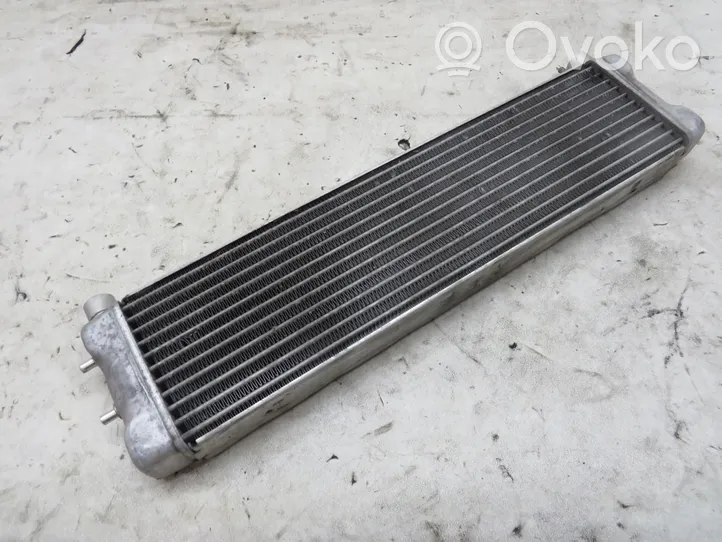 Toyota Auris E180 Radiateur d'huile moteur 71619001