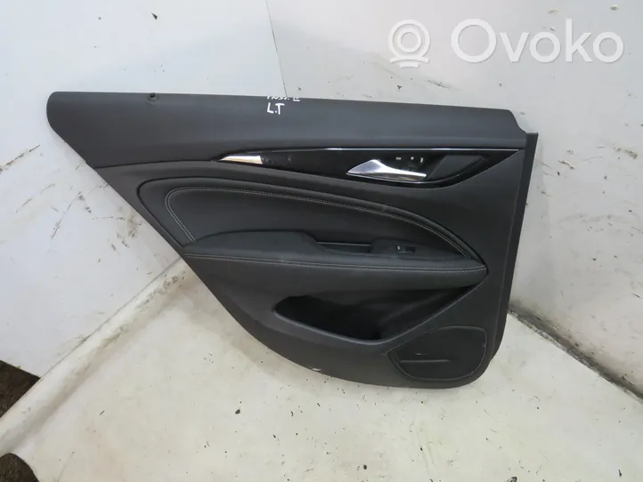 Opel Insignia B Rivestimento del pannello della portiera posteriore 