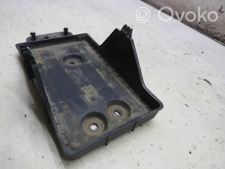 Mazda CX-5 Support boîte de batterie KE7056041