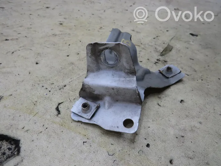 Opel Zafira C Supporto di montaggio del parafango 0616