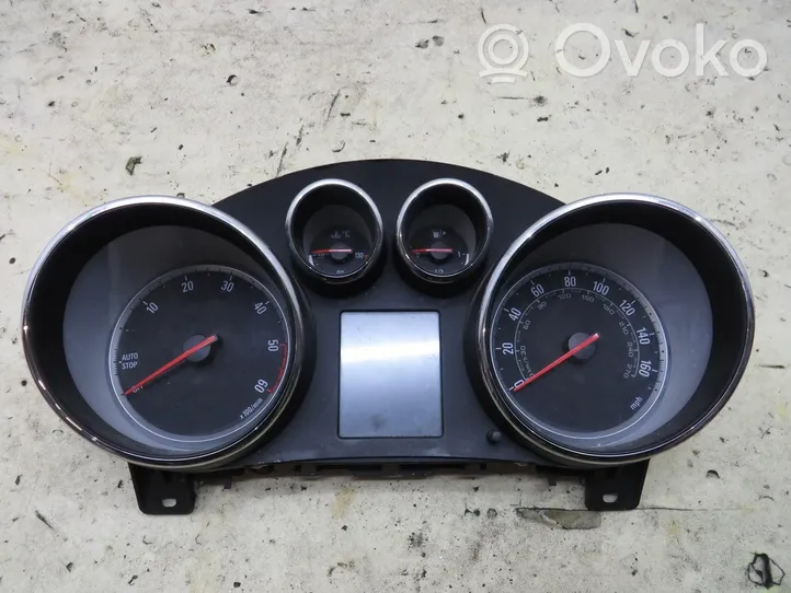 Opel Zafira C Speedometer (instrument cluster) 13460586