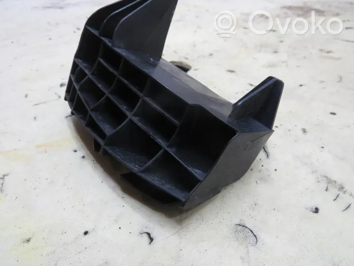 Toyota Avensis T270 Support de pare-chocs arrière 