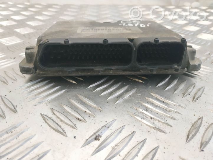 Volkswagen Golf IV Sterownik / Moduł ECU 038906018D