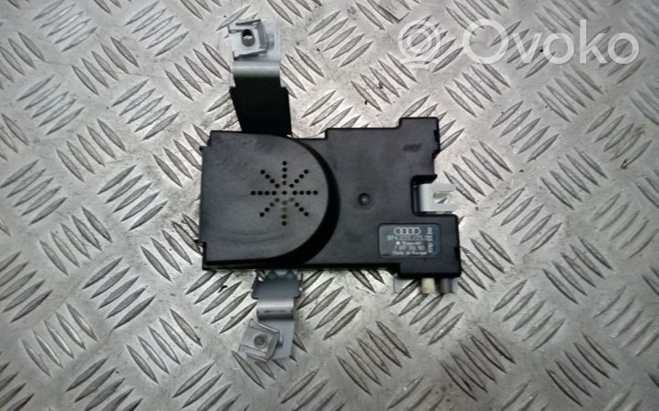 Audi A3 S3 8P Aerial antenna amplifier 8P4035225D