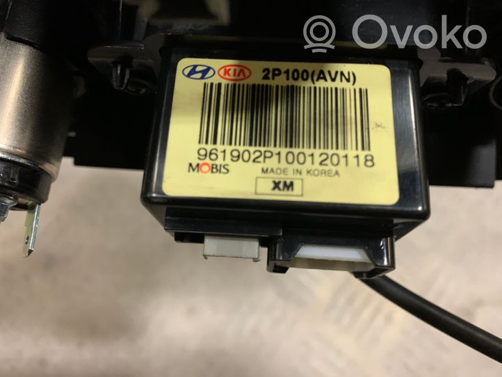 KIA Sorento USB socket connector 933002P030