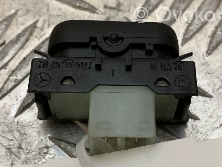 Mercedes-Benz E W210 Interruptor ESP (programa de estabilidad) 2108213551KZ